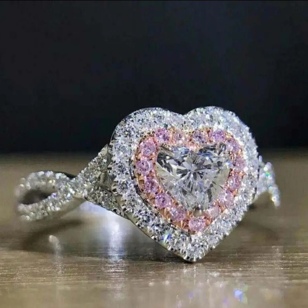 ✨️Beautiful Women's heart shaped ring